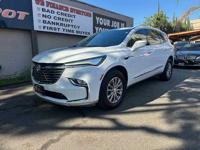 2022 Buick Enclave Essence