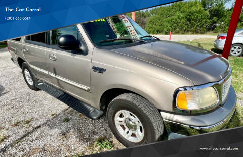 2001 Ford Expedition for sale at The Car Corral in San Antonio TX