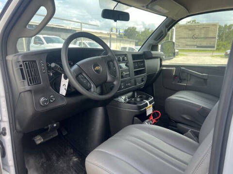 2025 Chevrolet Express 2500