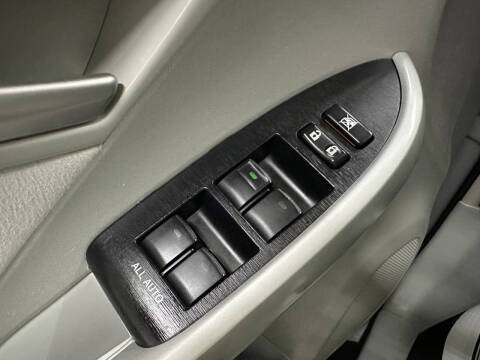 2013 Toyota Prius Three