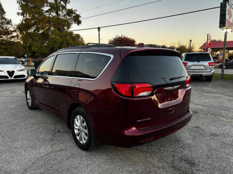 2017 Chrysler Pacifica Touring