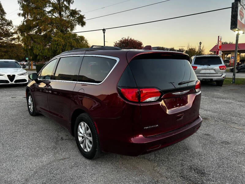 2017 Chrysler Pacifica Touring