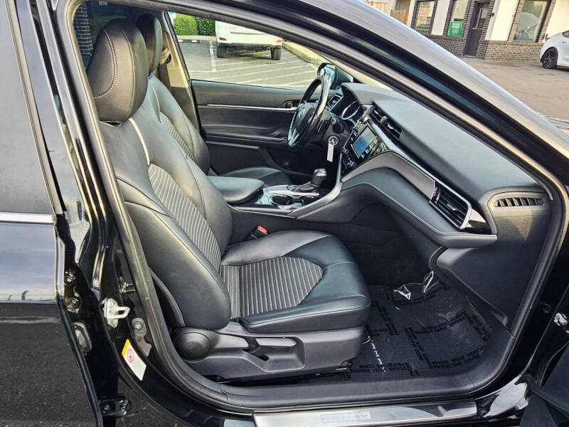 2019 Toyota Camry SE