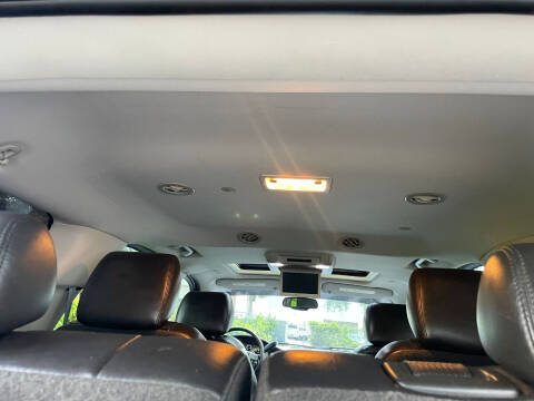 2011 Cadillac Escalade Premium