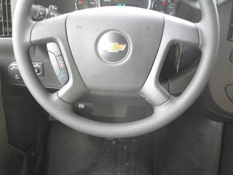2025 Chevrolet Express 2500