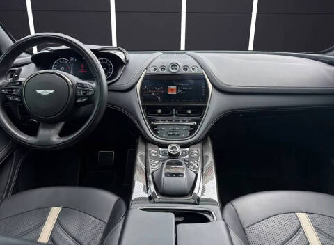 2023 Aston Martin DBX 707