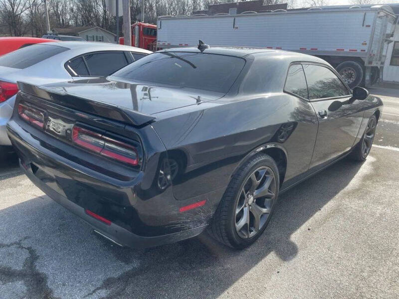 2015 Dodge Challenger SXT Plus