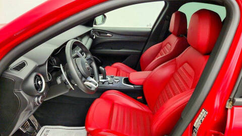 2023 Alfa Romeo Stelvio Sprint
