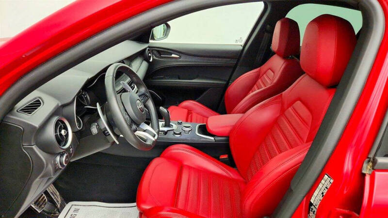 2023 Alfa Romeo Stelvio Sprint