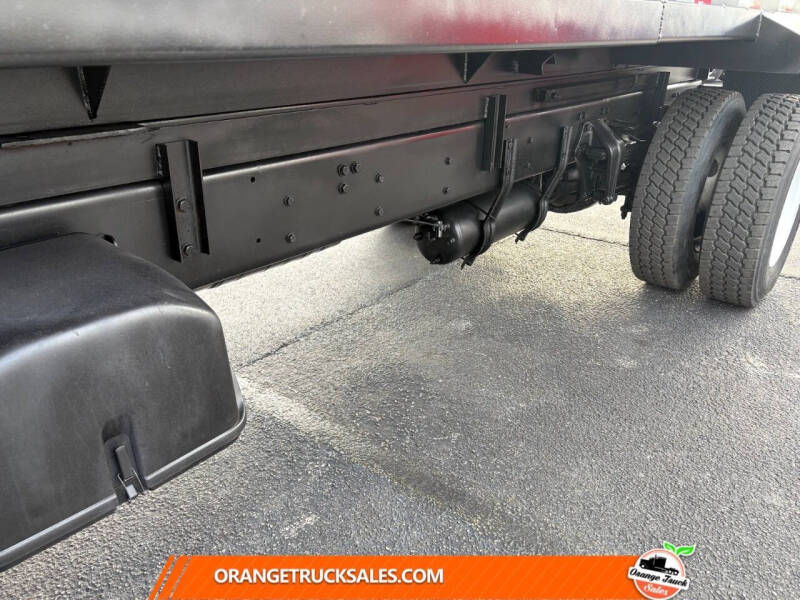 2015 Freightliner M2 106