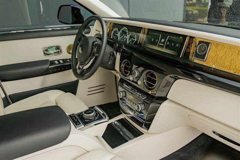 2024 Rolls-Royce Phantom