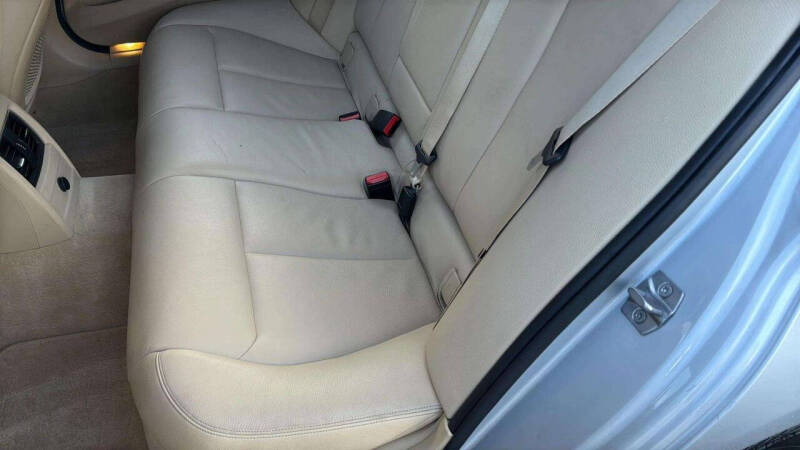 2016 BMW 3 Series 328i