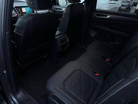 2025 Volkswagen Atlas Cross Sport SE 4Motion