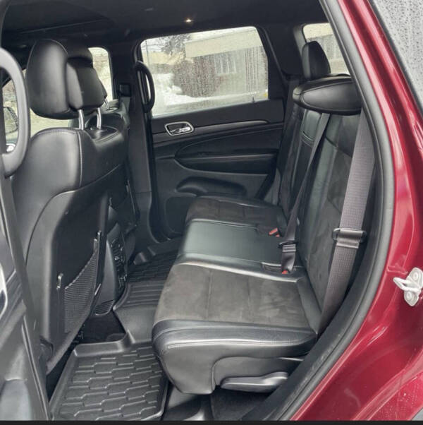 2020 Jeep Grand Cherokee Laredo