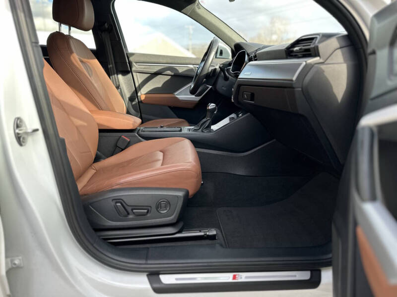 2021 Audi Q3 quattro S line Prem Plus 45 TFSI