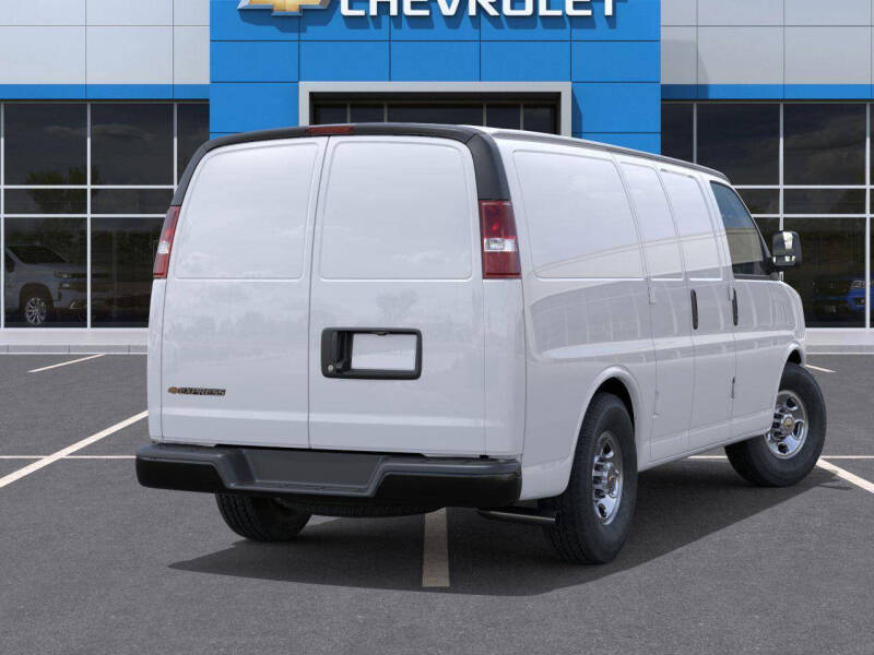 2025 Chevrolet Express 2500