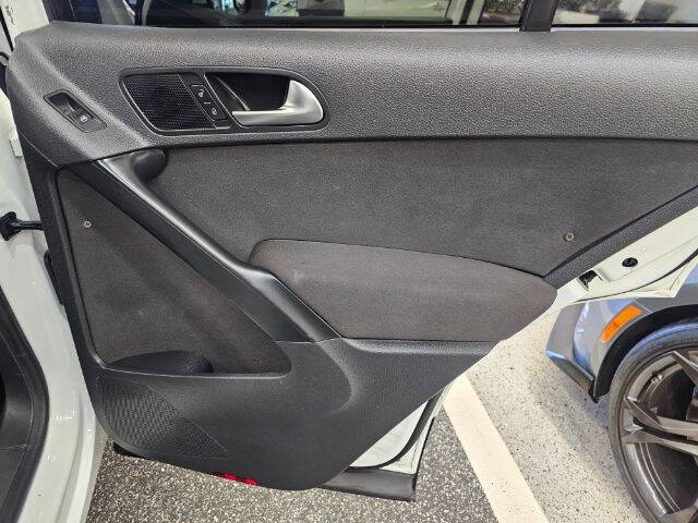 2018 Volkswagen Tiguan Limited 2.0T 4Motion