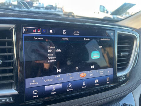 2021 Chrysler Pacifica Touring