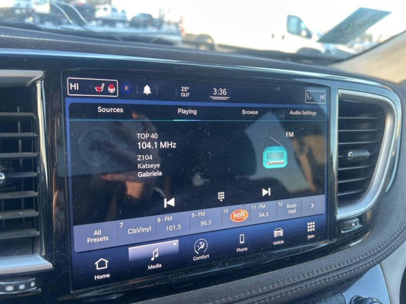 2021 Chrysler Pacifica Touring