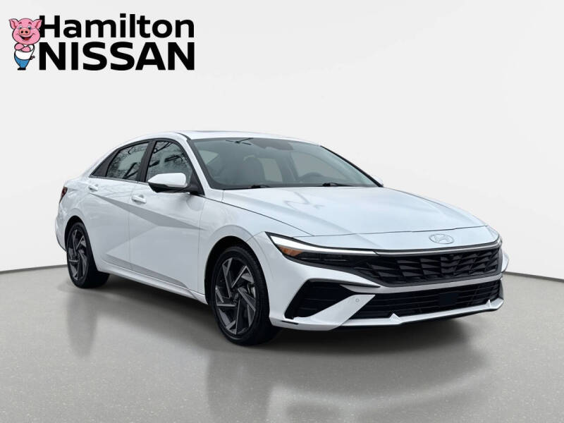 2024 Hyundai Elantra Limited's photo