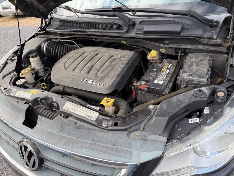 2012 Volkswagen Routan S