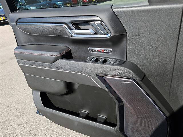 2024 GMC Sierra 1500 AT4X