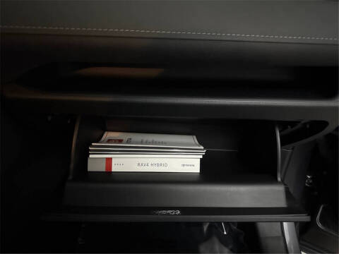 2020 Toyota RAV4 Hybrid LE