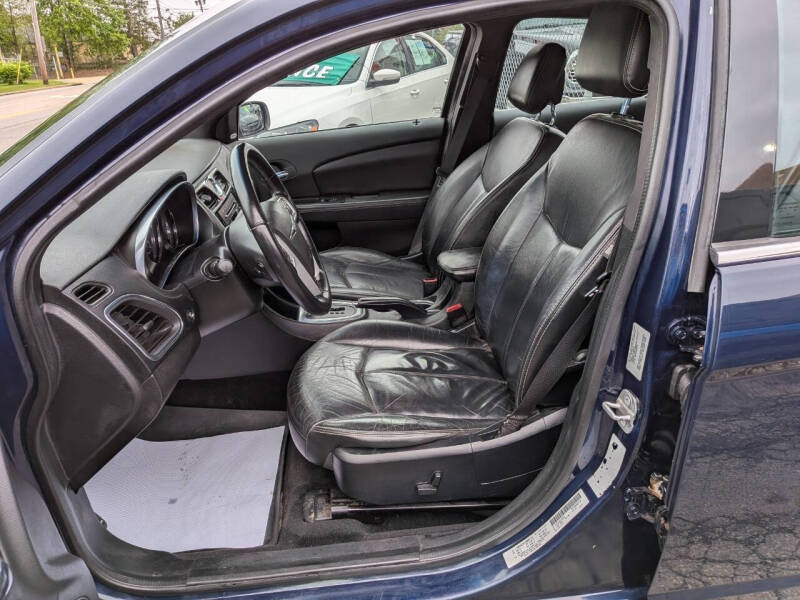 2014 Chrysler 200 Limited