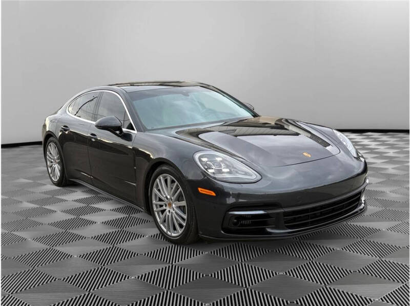 2017 Porsche Panamera 4S