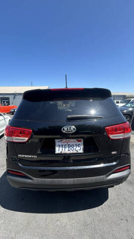 2016 Kia Sorento LX