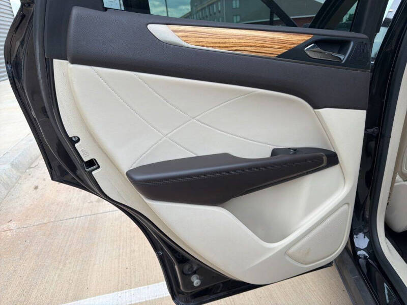 2016 Lincoln MKC Select