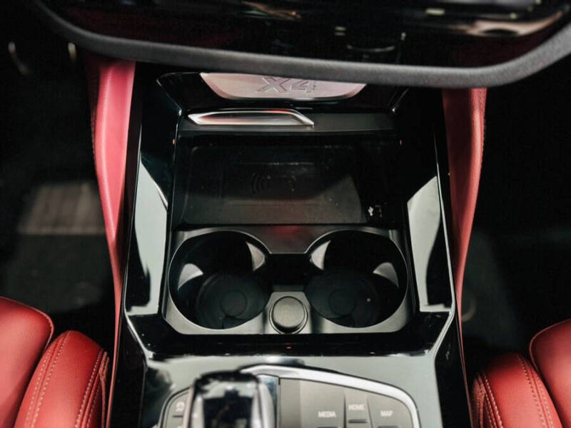 2024 BMW X4 xDrive30i