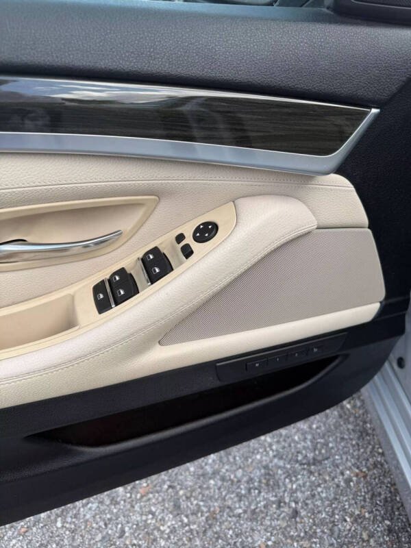 2013 BMW 5 Series 550i