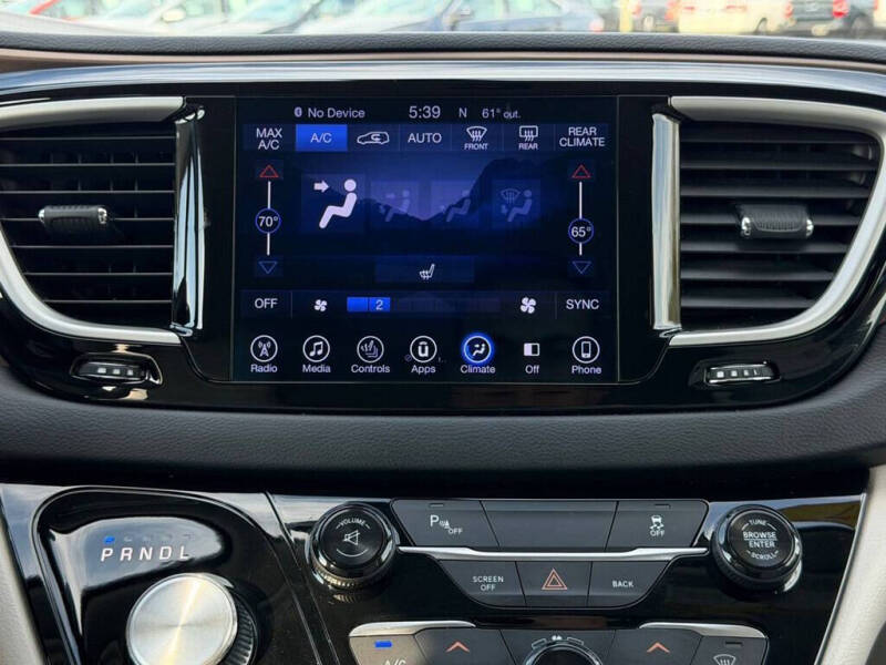 2017 Chrysler Pacifica Touring Plus