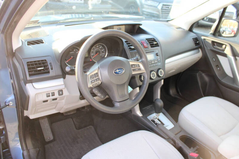 2015 Subaru Forester 2.5i