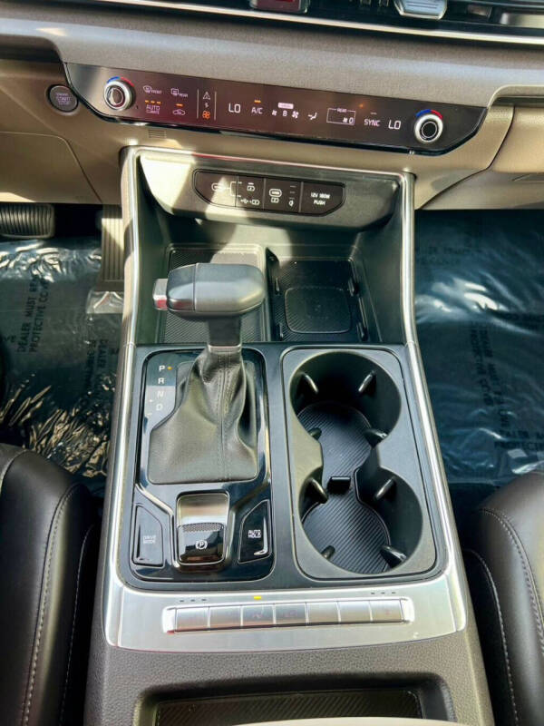 2025 Kia Carnival EX