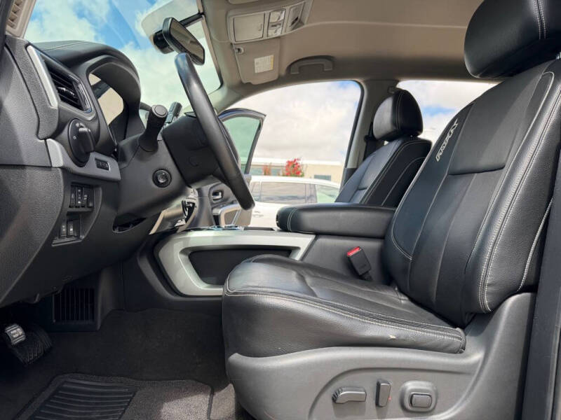 2017 Nissan Titan PRO-4X