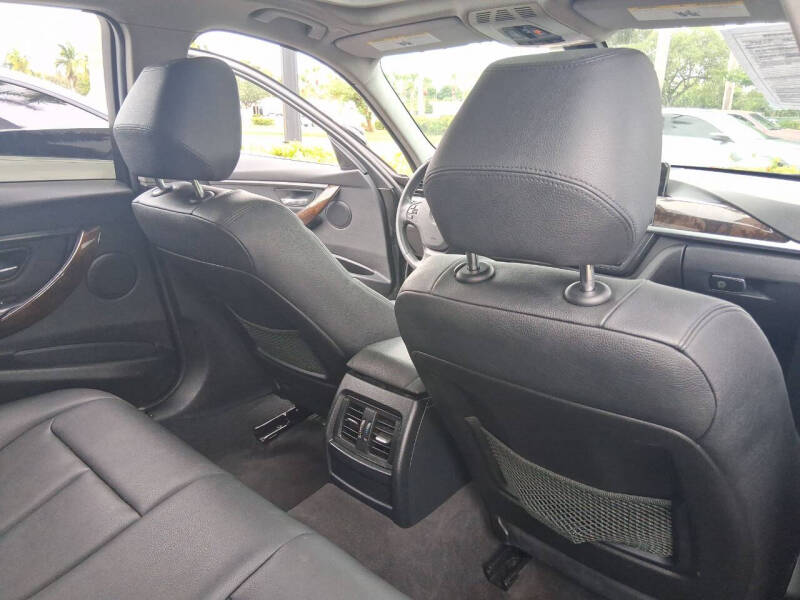 2015 BMW 3 Series 320i xDrive