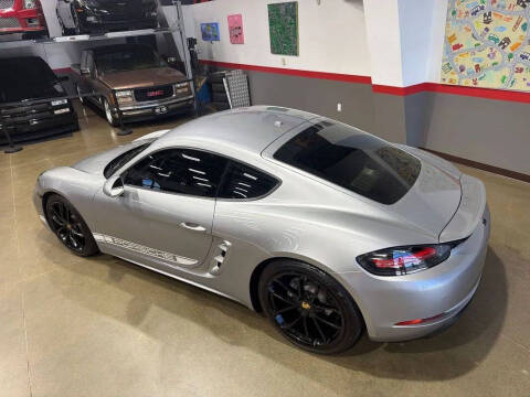 2024 Porsche 718 Cayman Style Edition