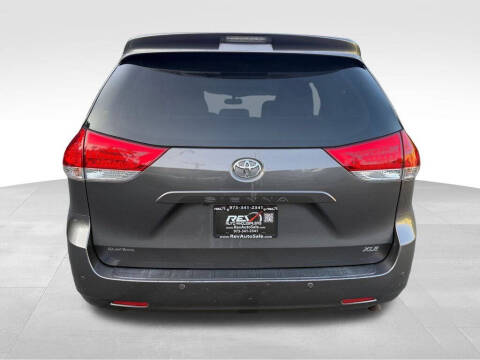 2014 Toyota Sienna
