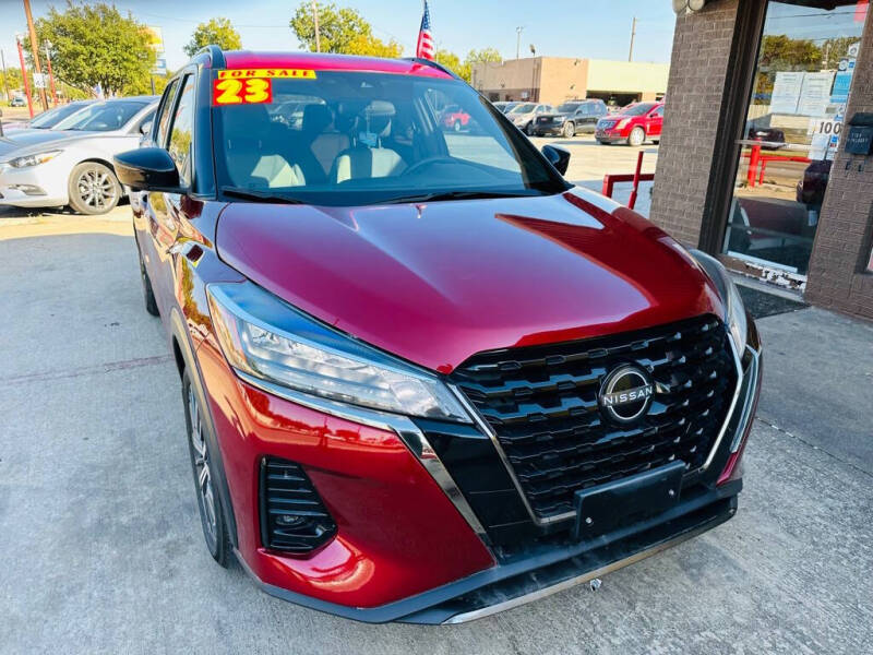 2023 Nissan Kicks SR