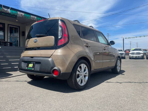 2015 Kia Soul +