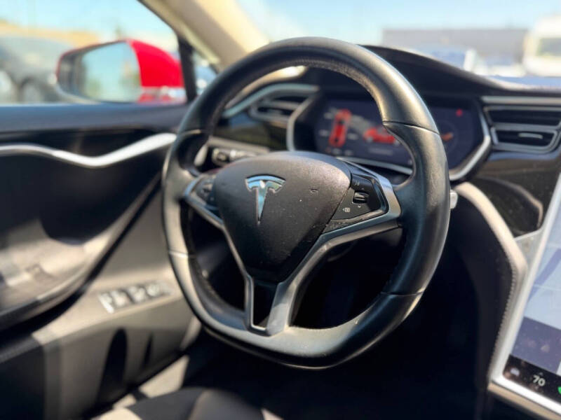 2015 Tesla Model S 85