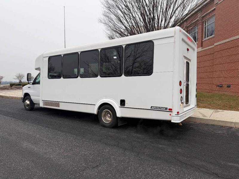 2020 Ford Shuttle Bus