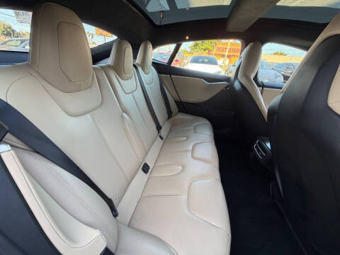 2015 Tesla Model S 85D