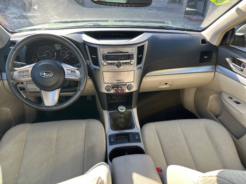 2010 Subaru Outback 2.5i Premium