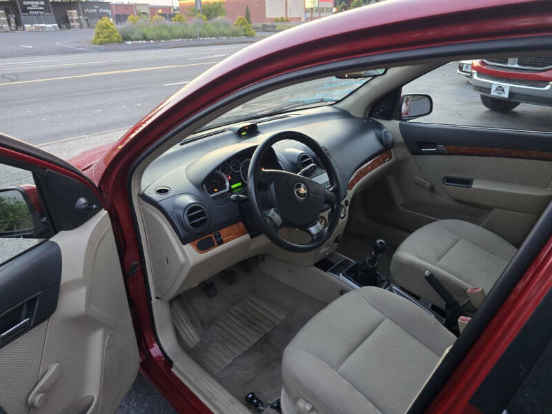 2011 Chevrolet Aveo 1LT photo 5