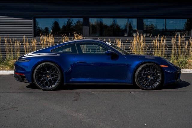 2024 Porsche 911 Carrera 4 GTS