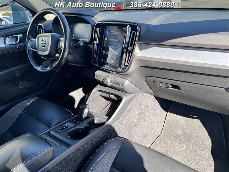 2019 Volvo XC40 T5 Momentum