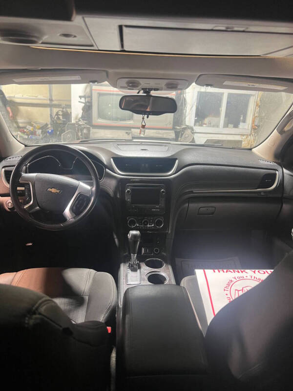 2017 Chevrolet Traverse LT